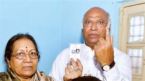 net worth of mallikarjun kharge|Mallikarjun Kharge Age, Caste, Wife, Family,。